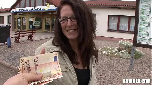 Visa Busty german hooker gets fucked for money klipp filmer