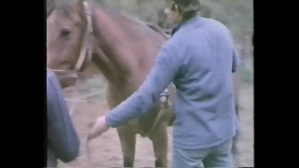Hiển thị La Perdizione aka Marina's Animals (1986 clip Phim