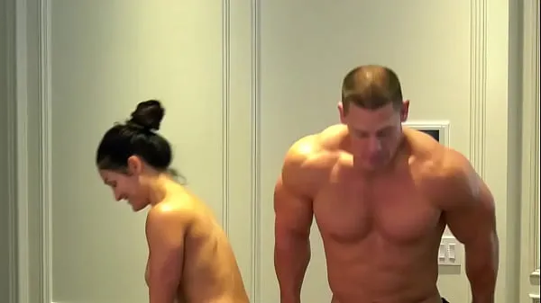 Mostrar Celebração do Nude 500K! John Cena e Nikki Bella cumprem sua promessa clipes Filmes