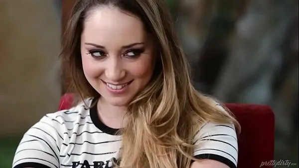 Remy LaCroix fantasiert von dem analen Abenteuer ihrer BFF Clips Filme anzeigen