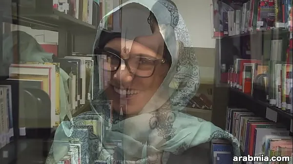 Zobrazit klipy (celkem Mia Khalifa Takes Off Hijab and Clothes in Library (mk13825) Filmy