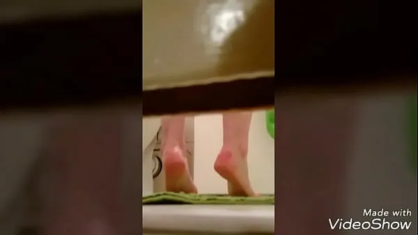 Prikaži Voyeur twins shower roommate spy posnetkov filmov
