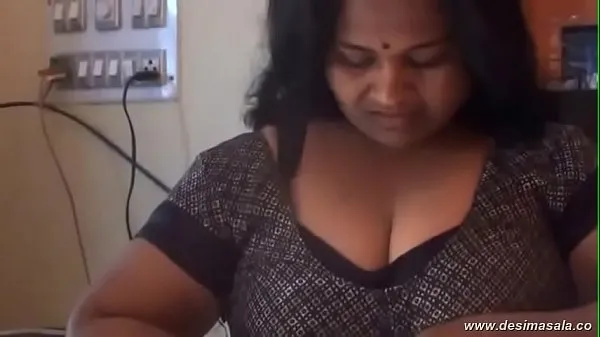 Show desimasala.co - Big Boob Aunty Bathing and Showing Huge Wet Melons clips Movies