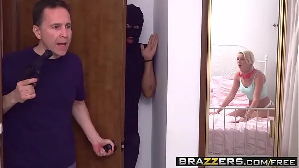 Mostrar Brazzers - A los les Gusta lo Grande - Tiffany Watson y Jessy Jones - Un Ladrón se Folla a Mi Hijastra clips de películas