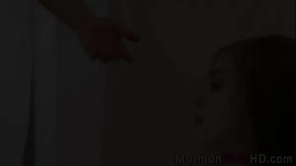 Missionary teen takes cum Klip Filmi göster