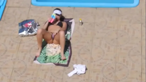 Visa LATINA VOYEUR SAFADINHA CASADA NA PISCINA klipp filmer