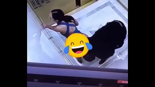 Mostrar Vestido azul com câmera oculta Voyeur Elevator censurada por sexo clipes Filmes