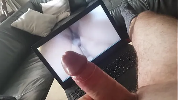 عرض Getting hot, watching porn videos مقاطع أفلام