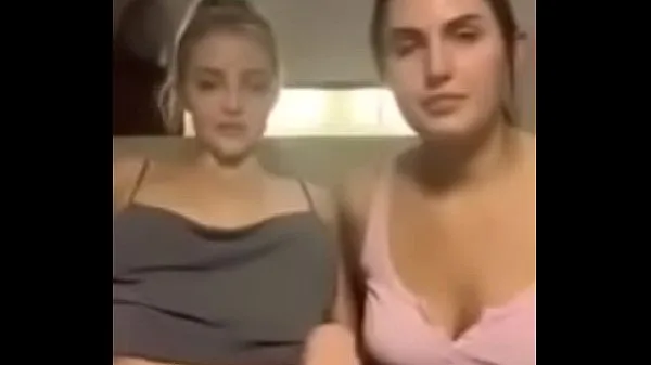 Zobraziť klipy (2 Girls Downblouse Periscope) Filmy