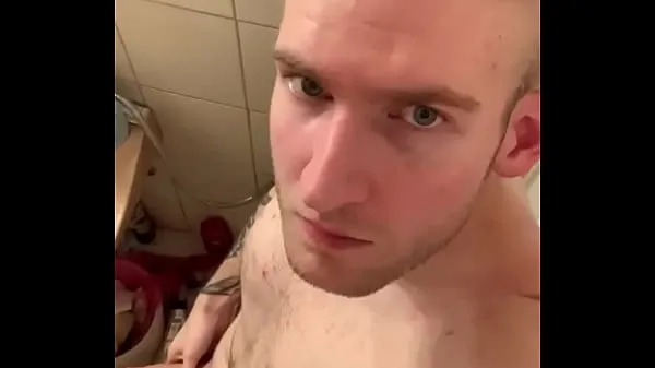 Prikaži In the showerroom posnetkov filmov