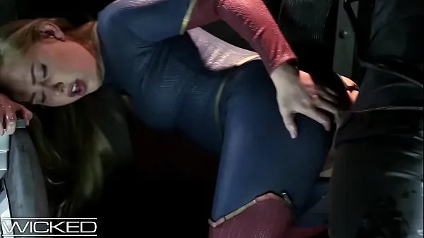 WickedParodies - Supergirl verführt Braniac zum Analsex Clips Filme anzeigen