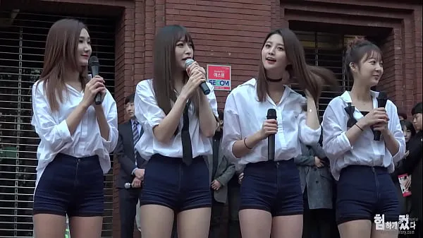 Official account [喵泡] South Korean women's group street four beauties with super long legs and shorts are sexy and tempting to dance klip megjelenítése Filmek