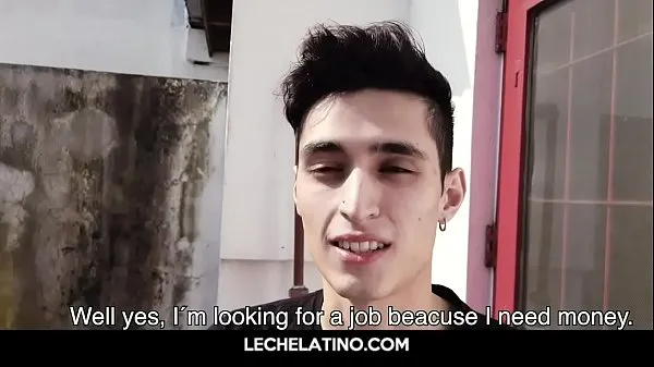 Prikaži Latin Leche - Hottest Latin teen sucking uncut cock and fucked bareback posnetkov filmov