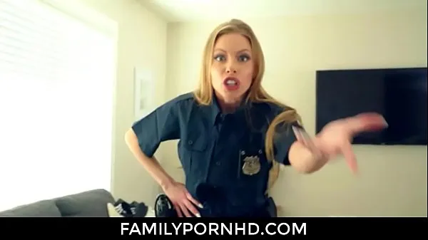 Mostrar My Step Mom Is A Cop clipes Filmes