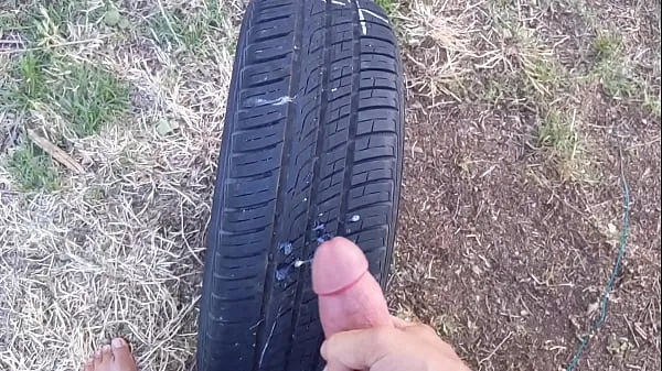 显示Cumming on a tire lol个剪辑电影