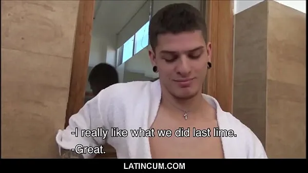 عرض Amateur Latino Stud Andreas Paid Cash For Threesome With Camera Man And Straight Friend POV مقاطع أفلام