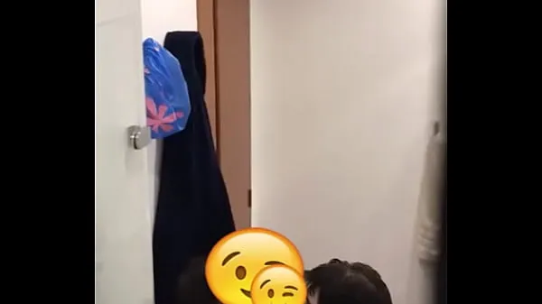 显示friends throw good fuck in the bathroom个剪辑电影