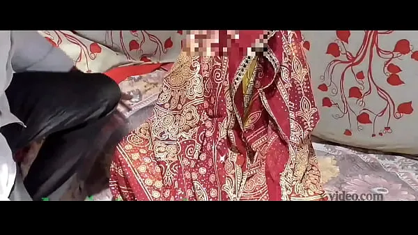 Afficher Vidéo de Suhaag Raat a fait voler des vêtements pleins de plaisir clips Films