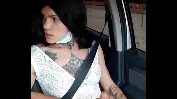 Afficher Sabrina Prezotte FUCKING UBER dans les parkings de Barra Funda. - Le premier jour de l'année, j'ai pris un uber pour me déposer à Rua da Neca, j'ai dû payer le trajet en lui baisant la queue clips Films