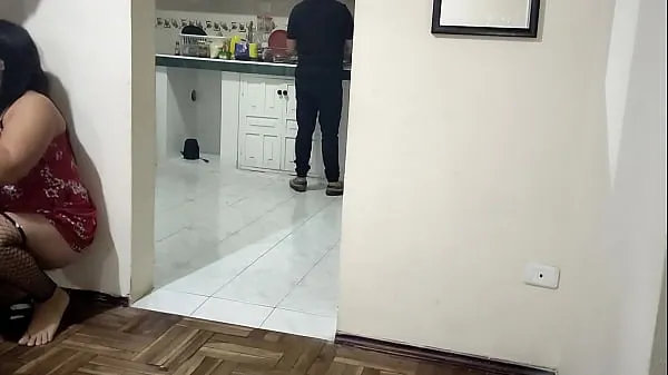 Mostrar O melhor amigo da minha esposa vem visitá-lo e não posso deixar de traí-lo com seu melhor amigo, sou uma esposa fiel, mas gosto mais dele como ele faz comigo do que meu marido clipes Filmes