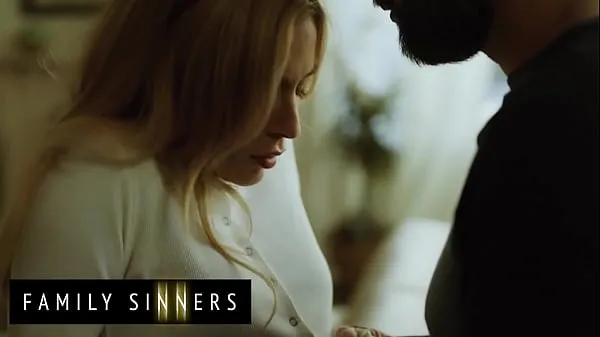 Tampilkan klip Rough Sex Between Stepsiblings Blonde Babe (Aiden Ashley, Tommy Pistol) - Family Sinners Film
