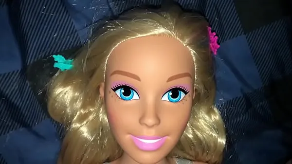 Näytä Barbie Styling Head Doll 3 leikettä elokuvat