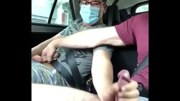 2 pauzudos se pegando no Uber com risco de flagra Klip Filmi göster