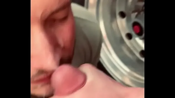 Mostra Faccia scopata da un ragazzo carino coperto di sperma clip Film