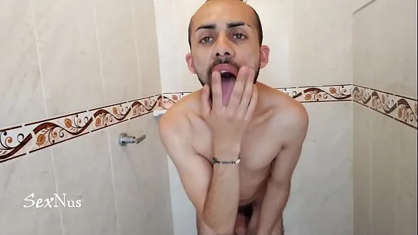 Hiển thị Big-headed cock in the shower clip Phim