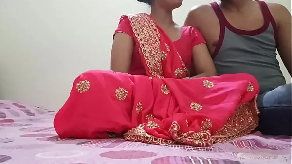 Mostrar india desi recién casada caliente bhabhi estaba follando en posición de perrito con devar en claro hindi audio clips de películas