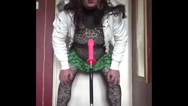 عرض bisexual crossdresser wants to be filmed while getting his anal pussy fucked by a real cock instead of this dildo machine fucking him part 38 مقاطع أفلام