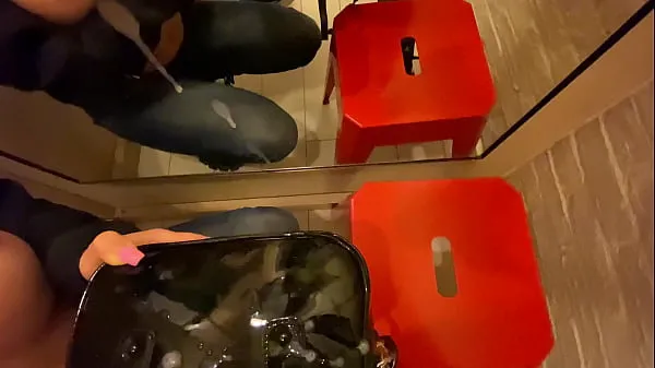 Risky cumshot on latex bag in MALL Klip Filmi göster