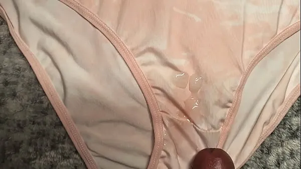 Me corrí sobre los panties rositas de mi amiga enfermera klip megjelenítése Filmek