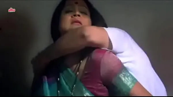 Mostra Mugdha Shah del film Unk Bhojpuri clip Film