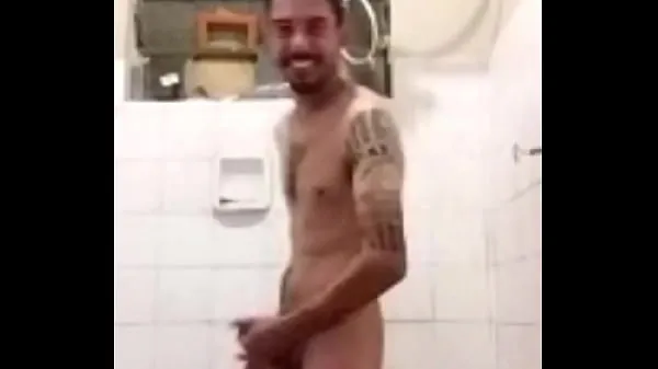 Zobrazit klipy (celkem Jack-off electrician enjoys the shower) Filmy