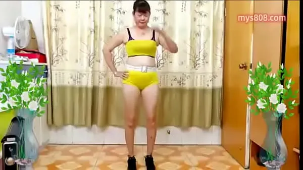 asian chubby busty mature dance Klip Filmi göster