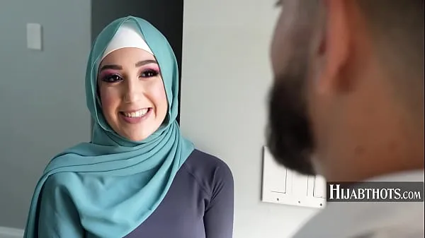 Teen Muslim Soccer Player Groped By Coach - Violet Gems klip megjelenítése Filmek