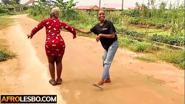 Amateur busty African lesbians Fresh and Trisha dance ending in hot sex क्लिप फ़िल्में दिखाएँ