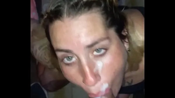 little bitch sucks it all and receives all the milk on her face क्लिप फ़िल्में दिखाएँ