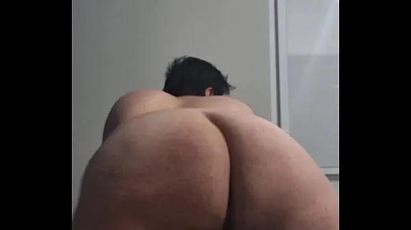 Chubby showing his big ass klip megjelenítése Filmek