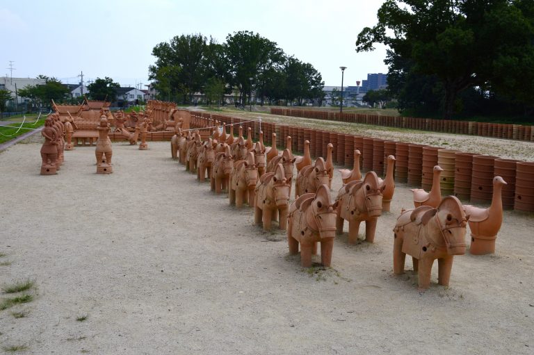 今城塚古墳公園