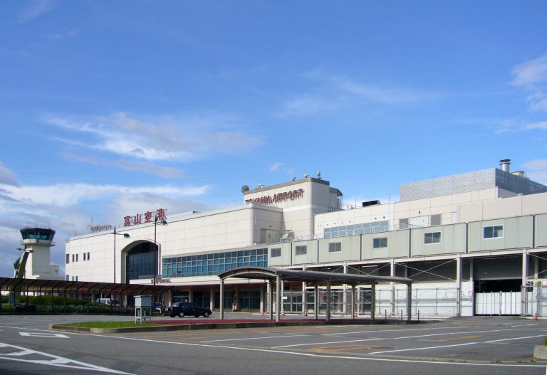 富山高山すし空港